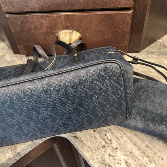 MICHAEL KORS Navy Tote Bag Set With Wristlet Womens - Picture 4 of 6